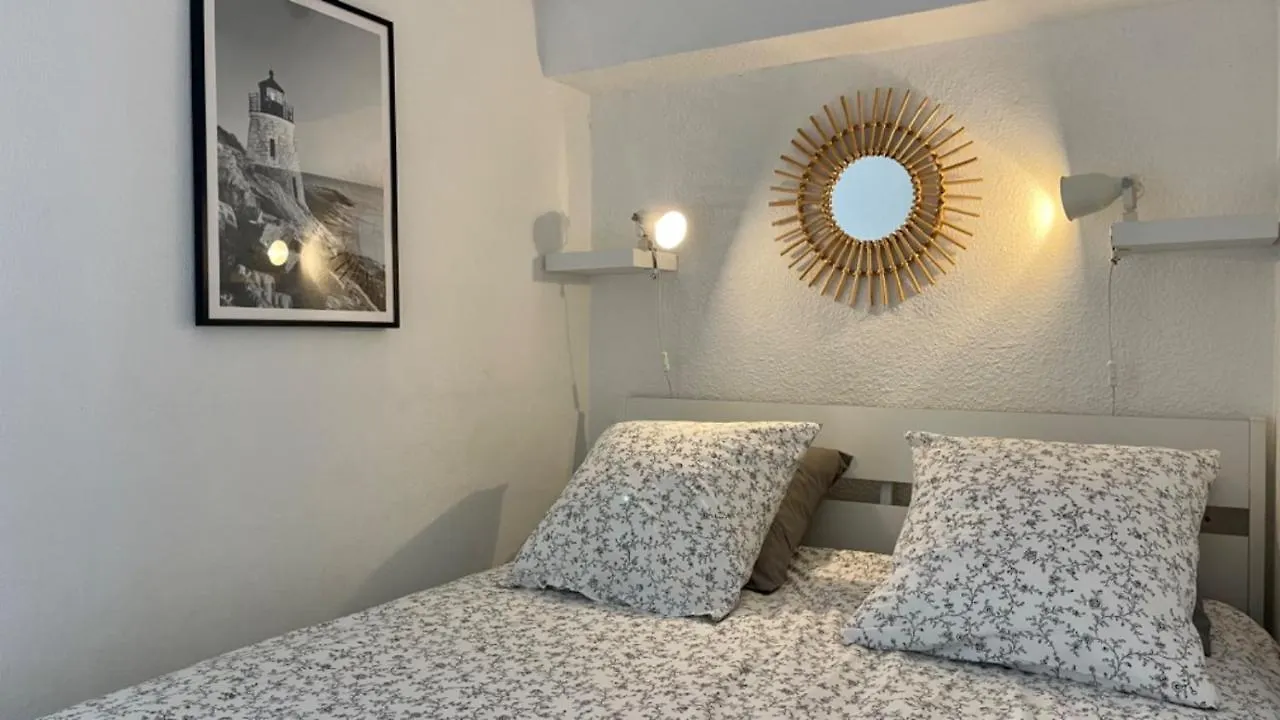 Ideal Vacation Apartment In Juan-Les-Pins, With A Pool And 5 Minutes From The Beach Antibes